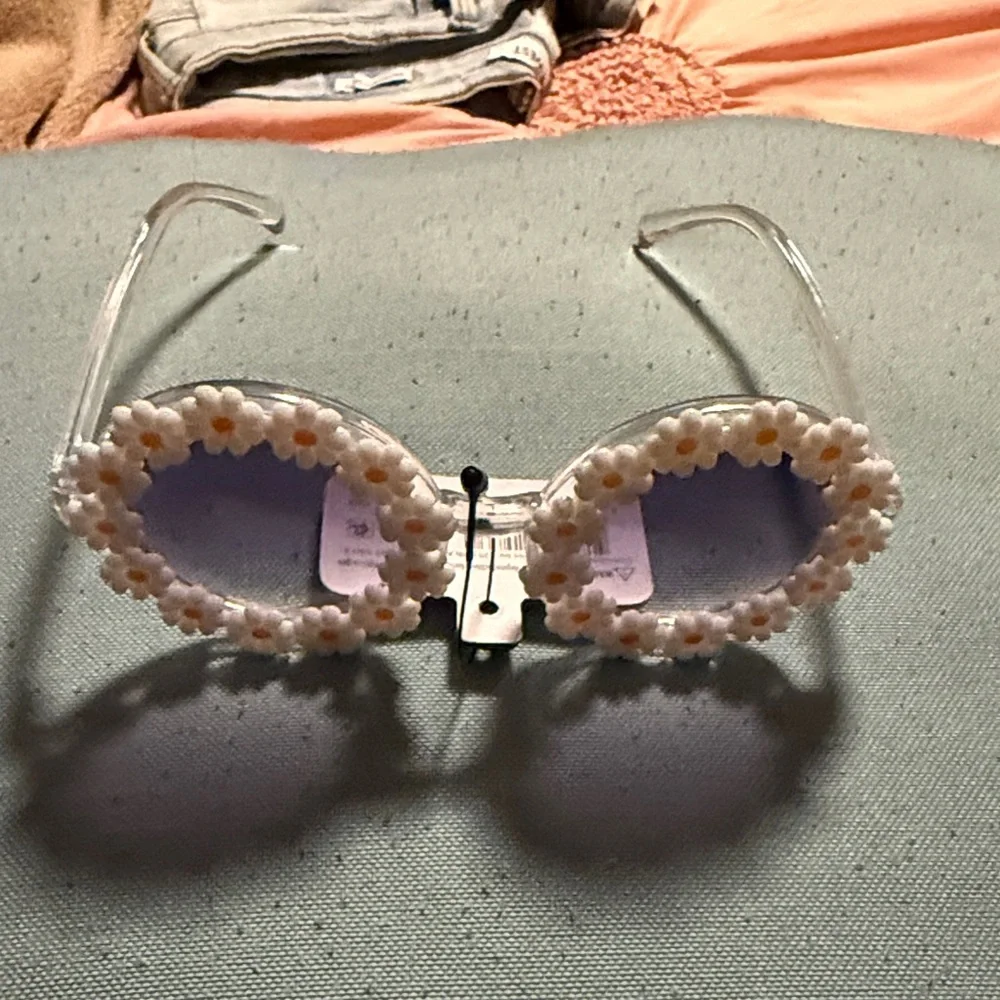 Source Unknown Purple Daisy Kids Sunglasses